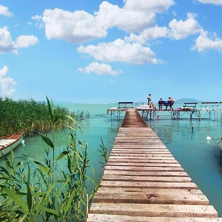 Topart Apartman I Balatonfenyves Esterno foto
