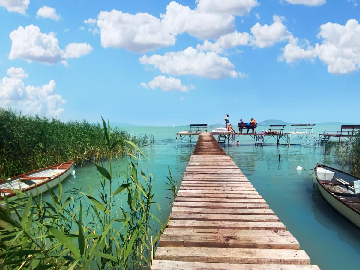 Topart Apartman I Balatonfenyves Esterno foto