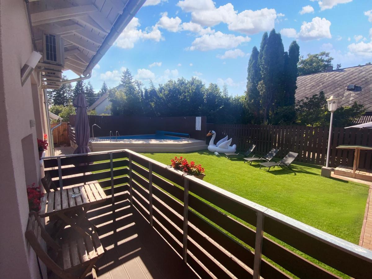 Topart Apartman I Balatonfenyves Esterno foto