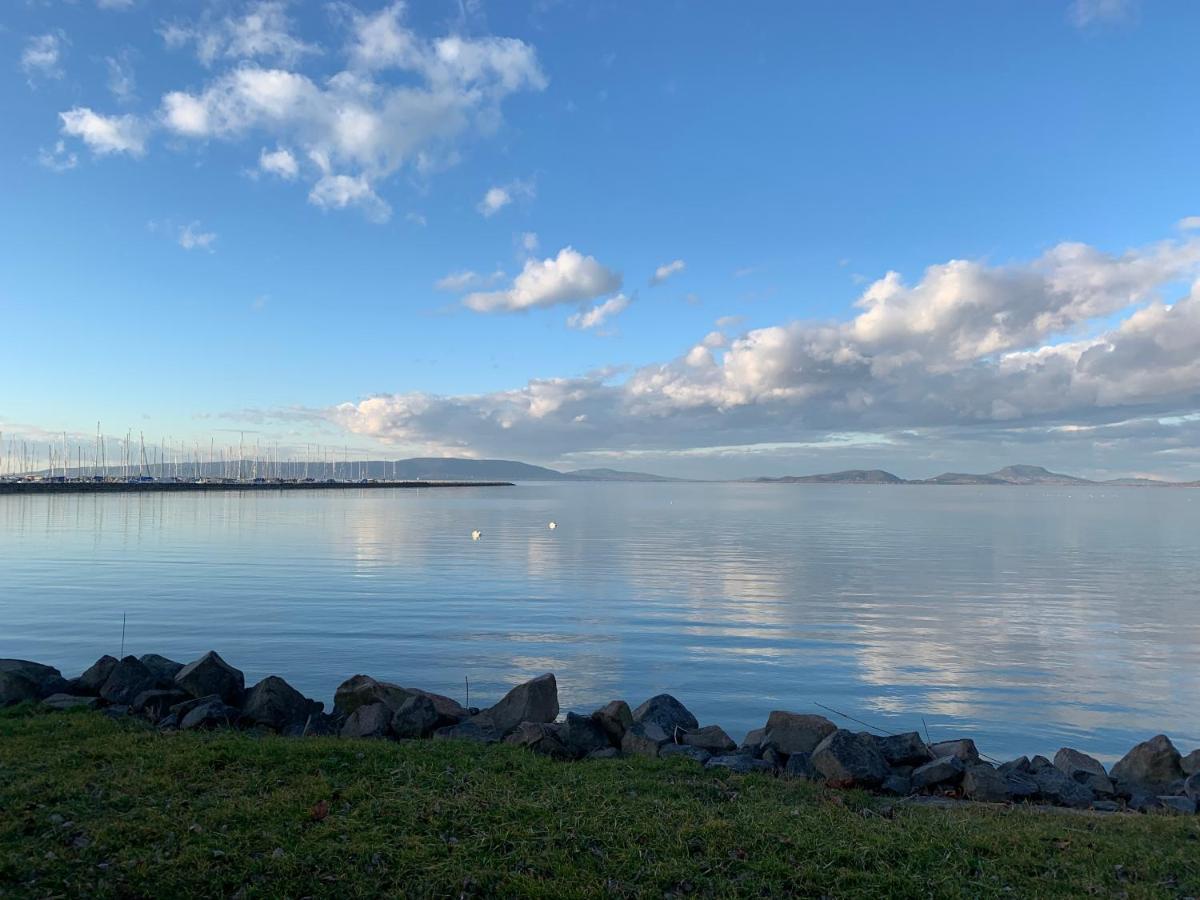 Topart Apartman I Balatonfenyves Esterno foto