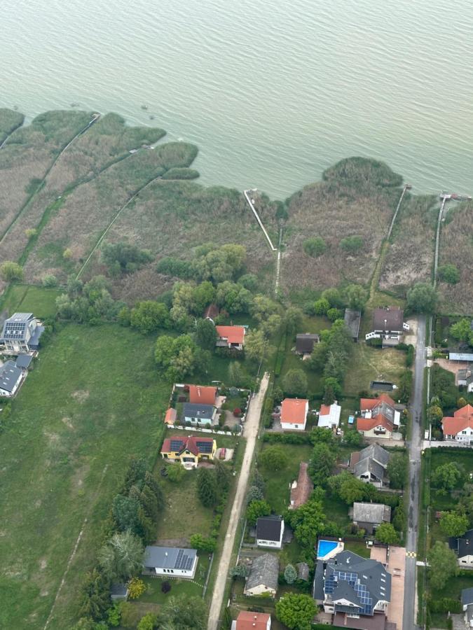 Topart Apartman I Balatonfenyves Esterno foto