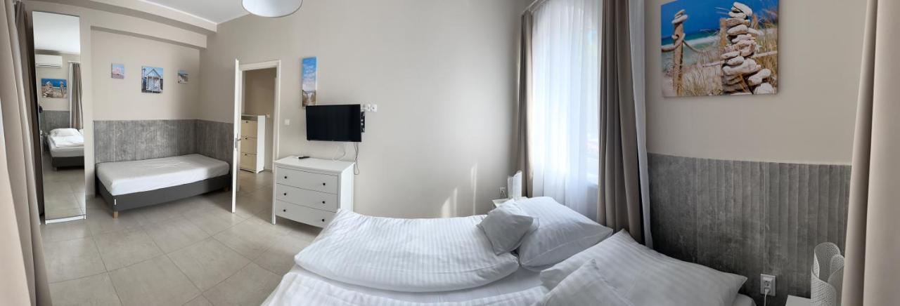 Topart Apartman I Balatonfenyves Esterno foto