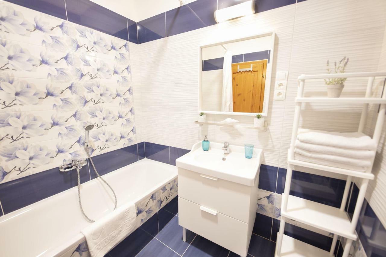 Topart Apartman I Balatonfenyves Esterno foto