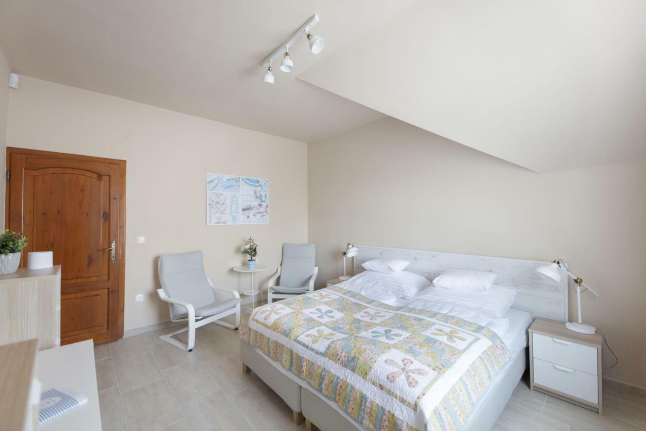 Topart Apartman I Balatonfenyves Esterno foto